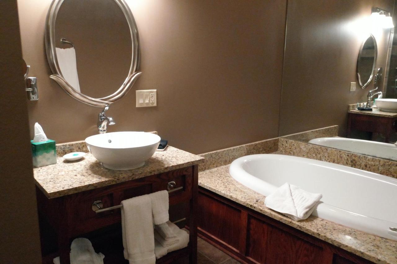 Timberlake Lodge Гранд Рапидс Екстериор снимка